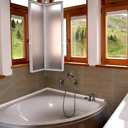 Pordoi Passo Pordoi Vegetarian ホテル カナツェーイ